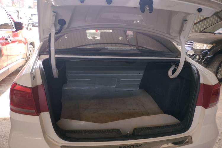 Used Volkswagen Santana 2015 1.4L Manual Fashion Edition
