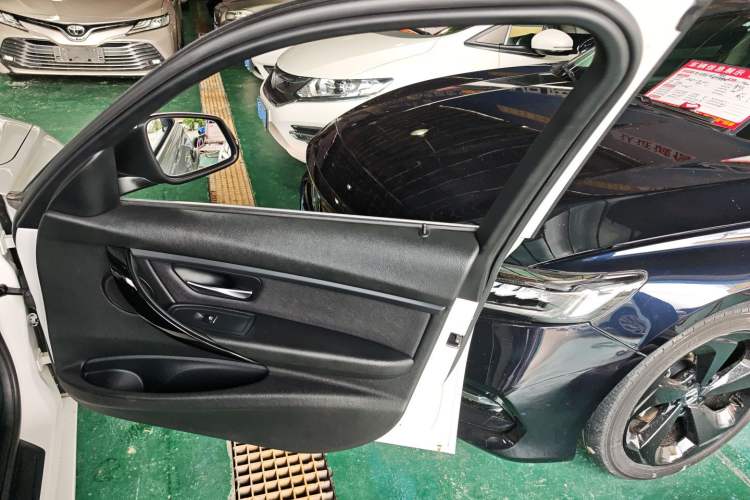 Used BMW 3 Series 2019 320Li Fashion Model
