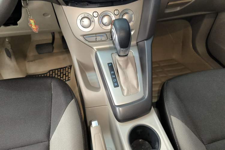 Used Ford Focus 2012 Sedan 1.6L Automatic Comfort Model
