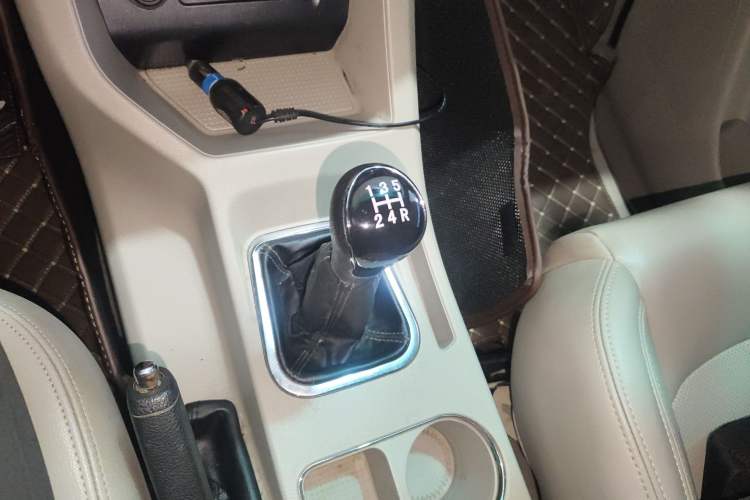 Used FORTHING Lingzhi 2017 M5L 1.6L 7-Seater Comfort Model
