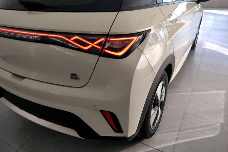 Used BYD Dolphin 2023 420 km Fashion Edition
