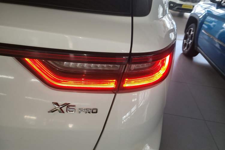 Used Geely Auto Vision X6 2021 PRO 1.4T Automatic Prestige Model
