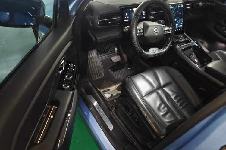 Used Nio ES8 2018 355 km Base Version 7-Seater Edition