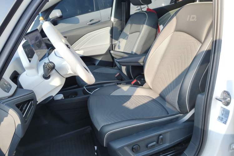 Used Volkswagen ID.3 2025 Smart Model Outstanding Oxygen Edition