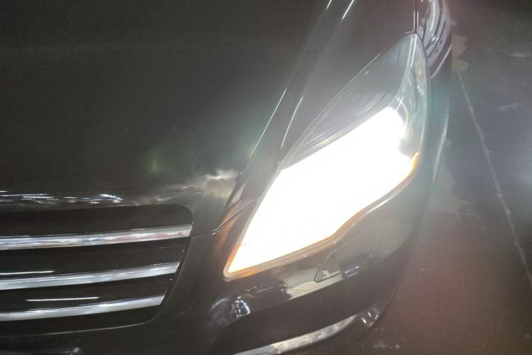 Used Mercedes-Benz R-Class 2014 R 320 4MATIC Business Model
