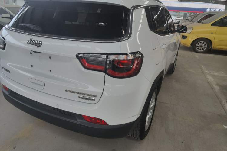 Used  Compass 2017 200T Automatic Family Edition
