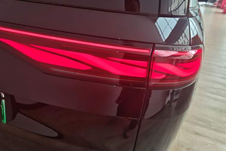 Used BYD Xia 2025 DM-i 1.5T 180km Beyond Edition
