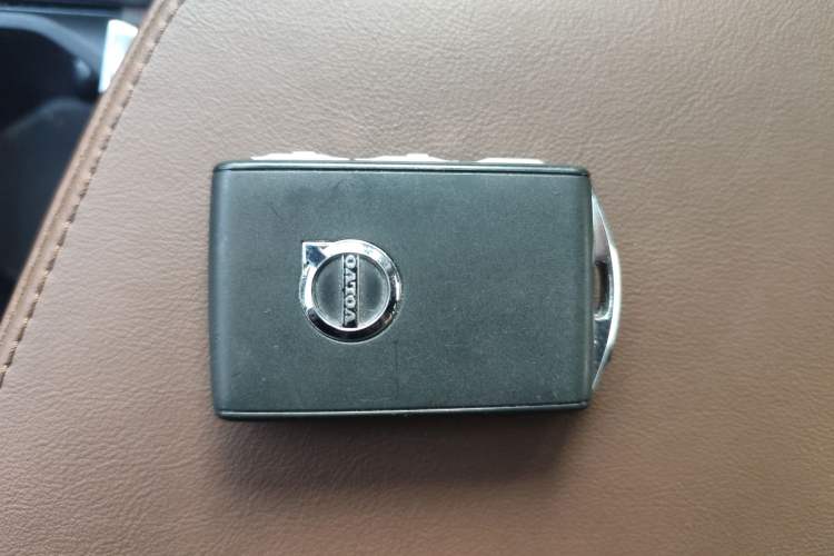 Used Volvo S90 2025 B5 Zhiyuan Luxury Edition
