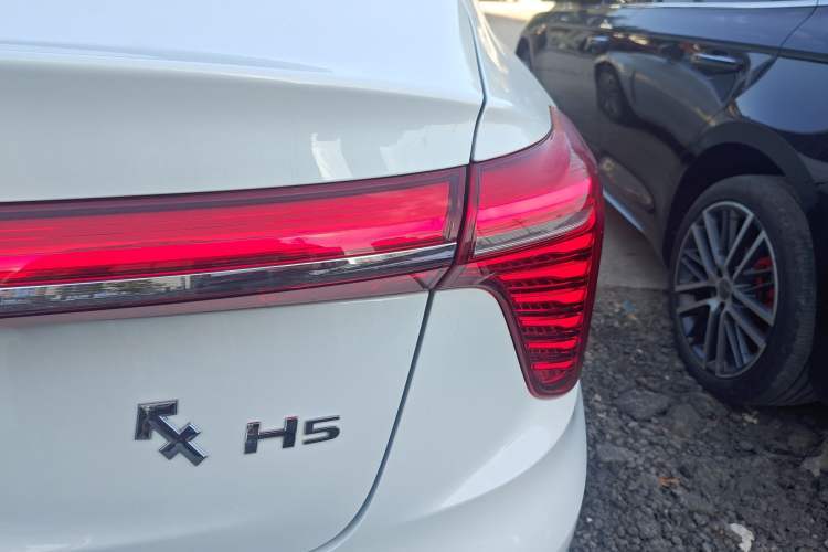 Used Hongqi H5 2024 1.5T DCT Smart Connect Flagship Edition
