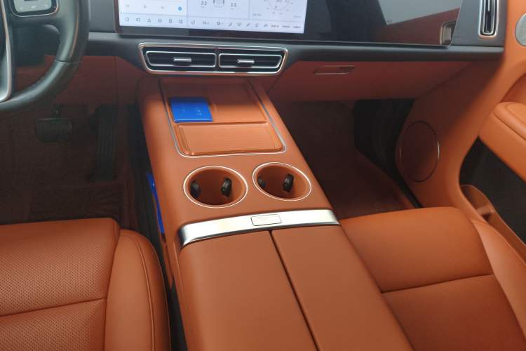 Used Li Auto L8 2023 Pro Model
