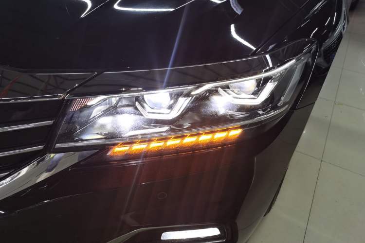 Used Volkswagen Passat 2019 380TSI Luxury Edition China VI Standard
