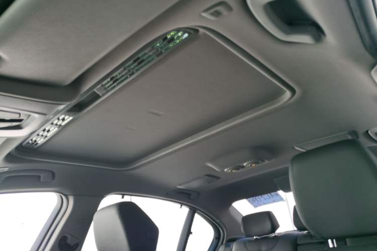 Used BMW 3 Series 2017 320Li Fashion Model