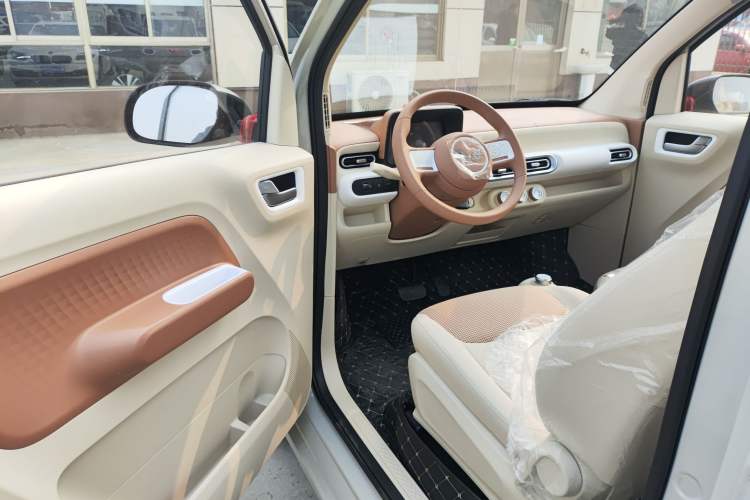 Used Wuling Hongguang MINIEV 2024 3rd Generation 215km Youth Edition