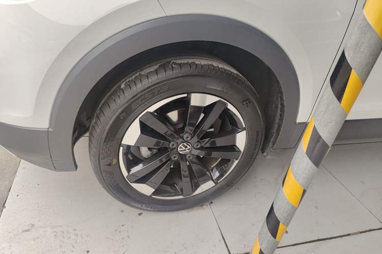 Used Volkswagen Tacqua 2021 200TSI DSG JoyConnect Edition