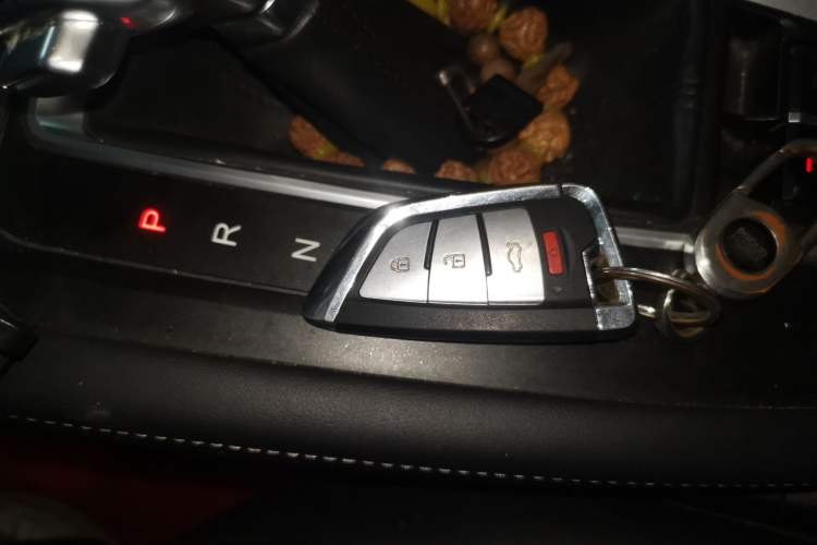 Used JETOUR X70M 2021 1.5T DCT Luxury Partner Model 7 Seats