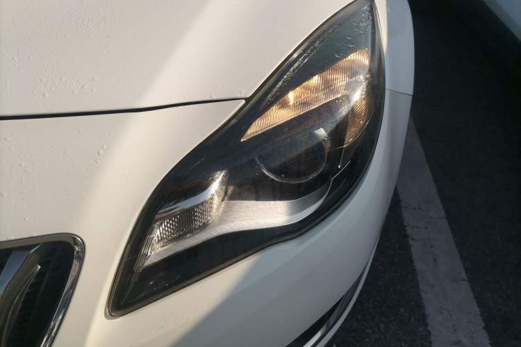 Used Buick Regal 2015 2.0L Leading Fashion Edition
