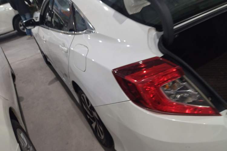 Used Honda Civic 2016 220TURBO CVT Luxury Edition