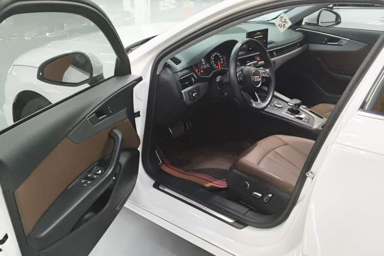 Used Audi A4L 2019 40 TFSI Ambition China VI