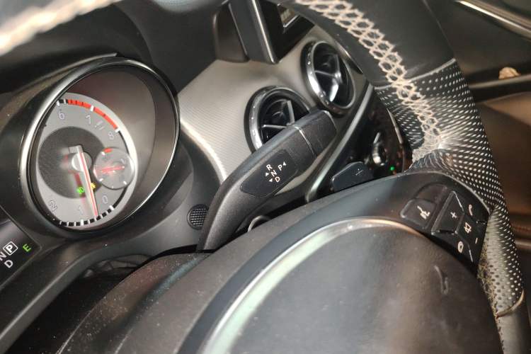 Used Mercedes-Benz GLA 2015 GLA 220 4MATIC Fashion Model