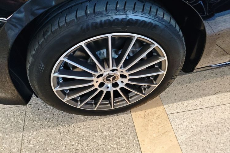 Used Mercedes-Benz E-Class 2023 Facelift E 260 L
