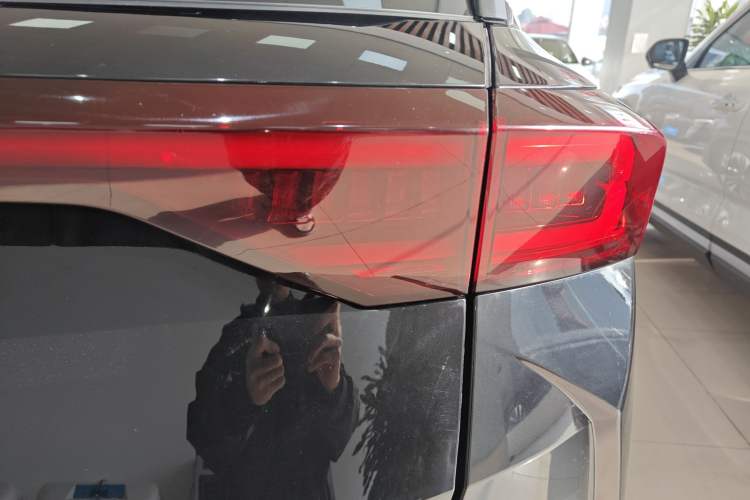 Used Bestune T77 2019 230 TID Automatic Luxury Version China VI Emission Standard