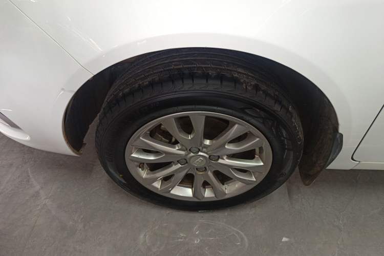 Used Geely Auto Vision 2019 Upgraded Model 1.5L Manual Luxury Version China VI Standard
