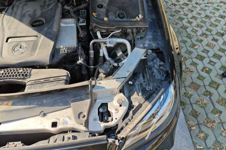 Used Mercedes-Benz E-Class 2019 E 300 L Sporty and Stylish Model