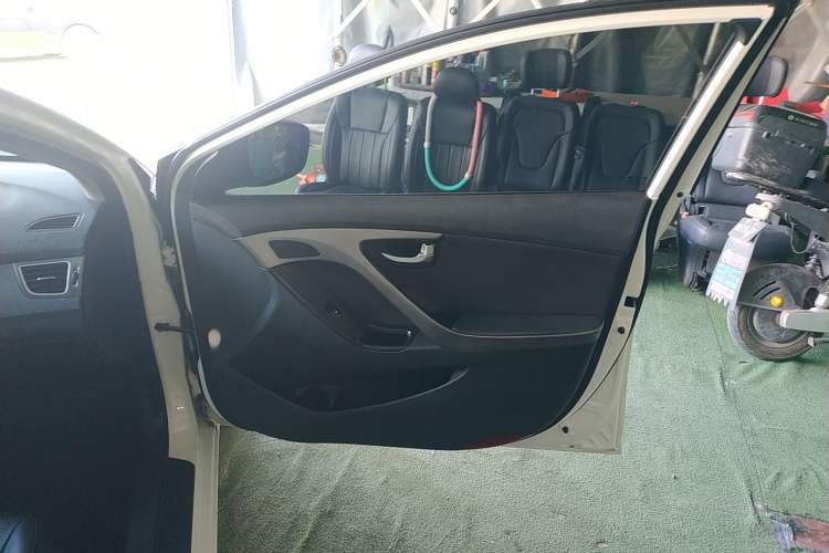 Used Hyundai Elantra 2016 1.6L Automatic Prestige Edition
