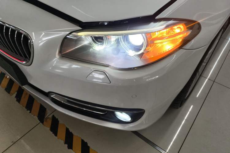 Used BMW 5 Series 2014 525Li Luxury Design Package
