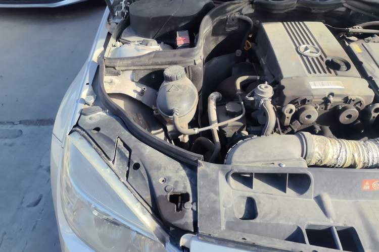 Used Mercedes-Benz C-Class 2010 C 180K Classic model