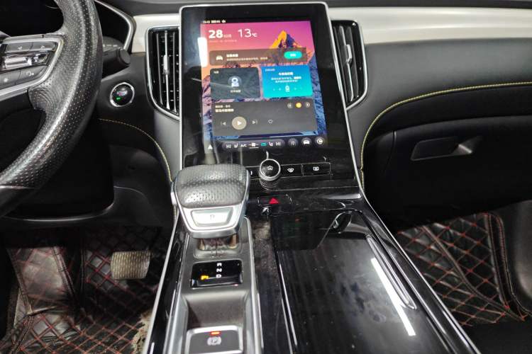 Used Roewe i6 MAX New Energy 2020 1.5T PHEV Cool & Spacious Skyroof Intelligent Drive Supreme Edition
