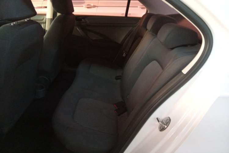 Used Volkswagen Santana 2016 1.6L Automatic Fashion Edition
