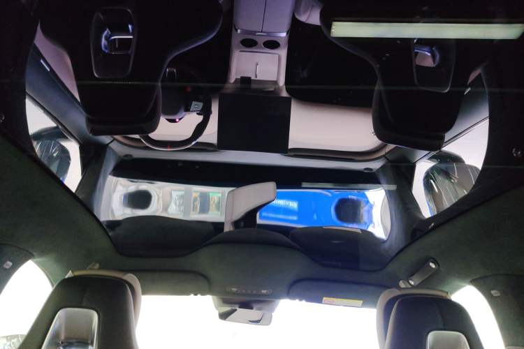 Used  YU7 2025 Ultra-Long Range High-Performance All-Wheel-Drive Max Edition
