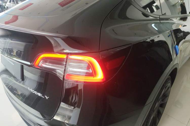 Used Tesla Model Y 2022 Rear-Wheel-Drive Version