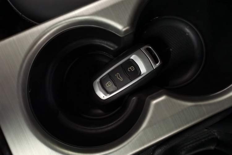 Used Geely Auto Emgrand GL 2017 1.8L Manual Elite Model
