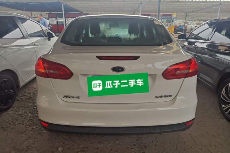 Used Ford Focus 2015 Sedan 1.6L Automatic Comfort Model
