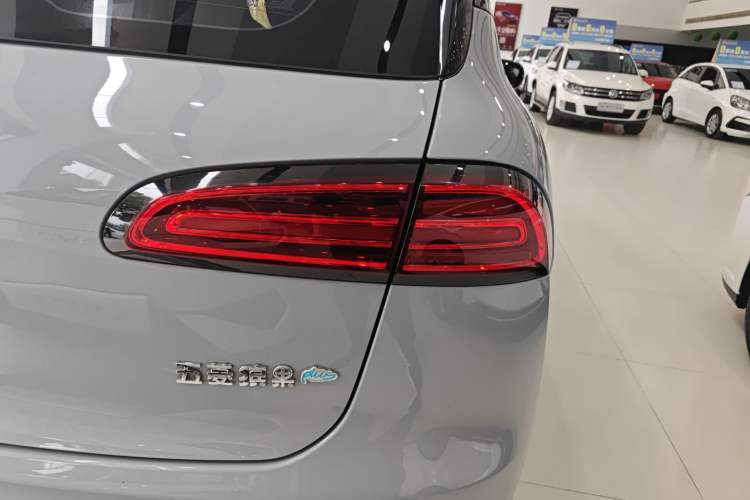 Used Wuling Bingo PLUS 2024 510 km Flagship Edition Four-Seater Version
