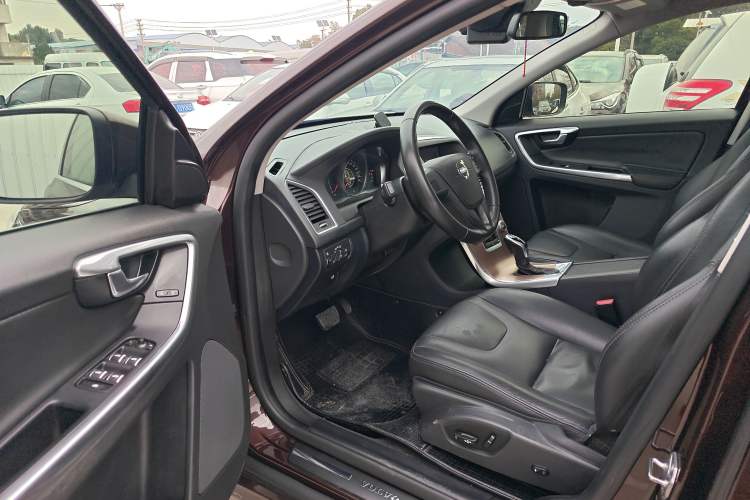 Used Volvo XC60 2017 T5 Smart Upgrade Edition
