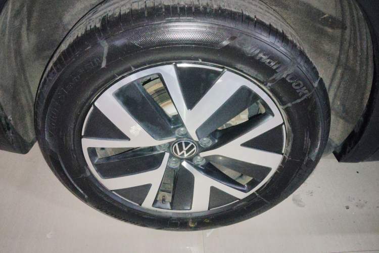 Used Volkswagen Tayron 2023 300TSI Two-Wheel-Drive Luxury Plus Advanced Edition