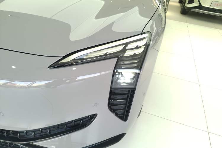 Used Hongqi EH7 2025 600 Smart Selection Edition