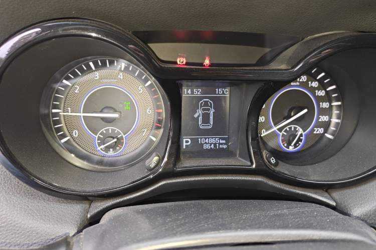 Used JMC Yusheng S350 2016 2.0T Automatic All-Wheel Drive Gasoline Luxury Edition 5 Seats
