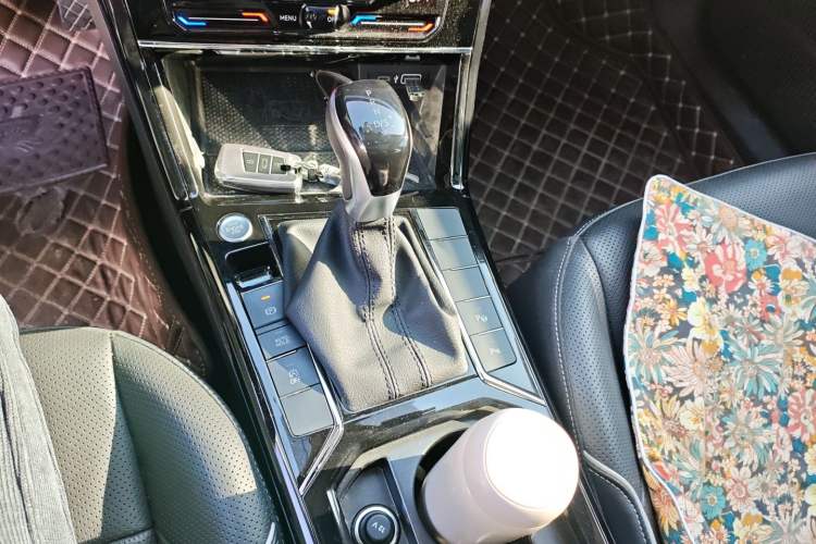 Used Volkswagen Passat 2022 330TSI Starry Luxury Edition – Exclusive Special Edition