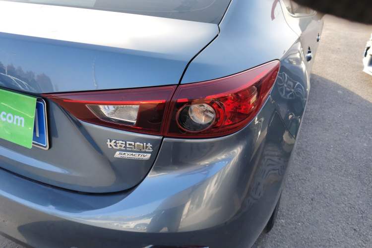 Used Mazda Mazda 3 Axela 2014 Sedan 1.5L Automatic Comfort Model