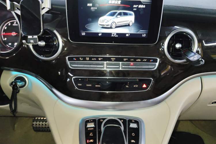 Used Mercedes-Benz V-Class 2018 V 260 Prestige Edition China VI