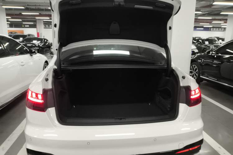 Used Audi A4L 2024 40 TFSI Fashion Dynamic Model