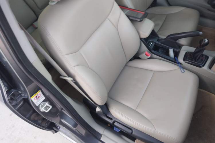 Used Honda Civic 2014 1.8L manual Comfort version
