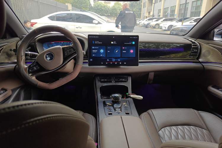 Used BYD Han 2022 DM-i 121KM Luxury Model
