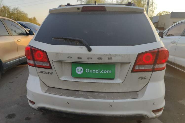 Used Dodge Journey 2013 2.4L Two-Wheel Drive Luxury Version
