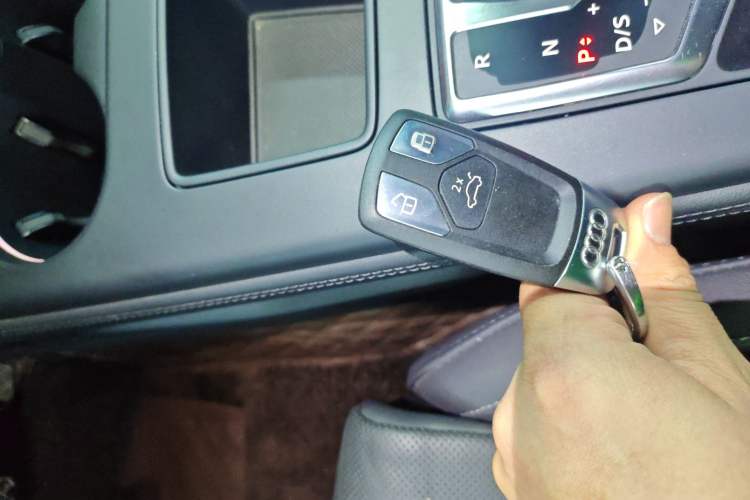 Used Audi A4L 2022 40 TFSI Luxury Dynamic Model
