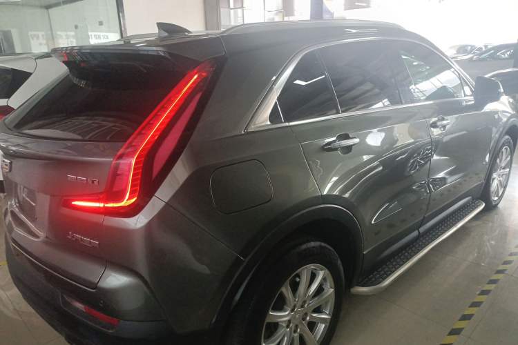 Used Cadillac XT4 2018 28T Two-Wheel Drive Tech Version
